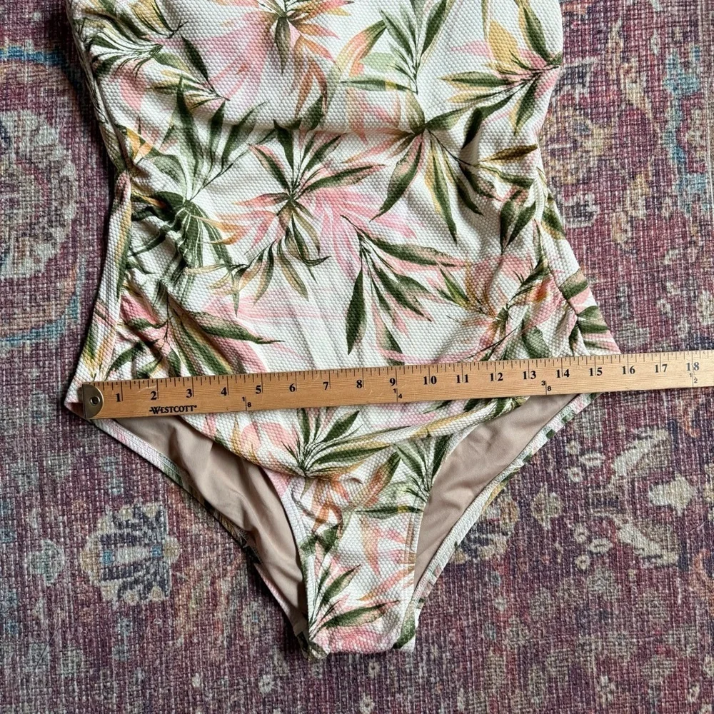 Shade and Shore Women’s Large Tropical Leaf Print Swimsuit
